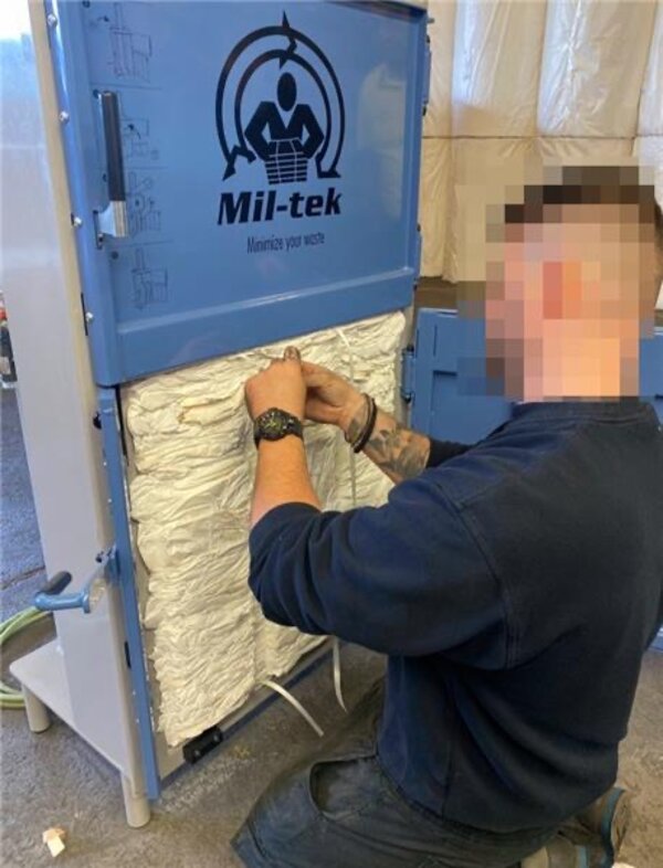 Ballen wird gebunden